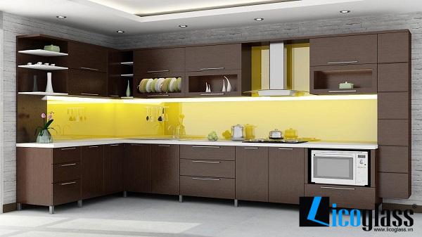Kính ốp bếp màu vàng